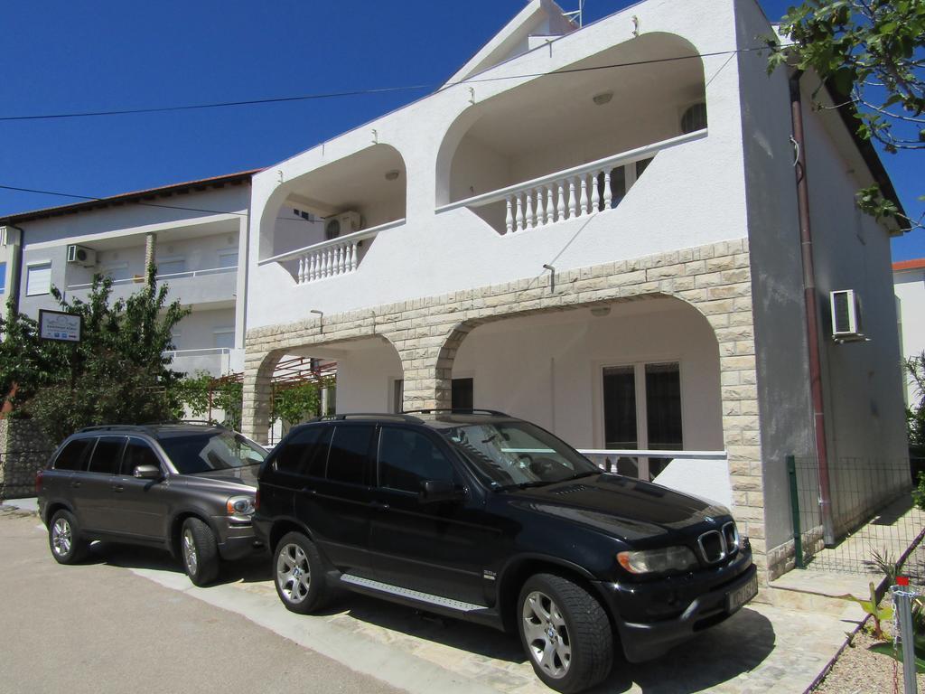 Apartments Kokor Vodice Exteriör bild