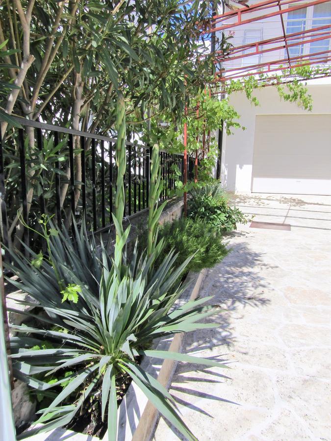 Apartments Kokor Vodice Exteriör bild