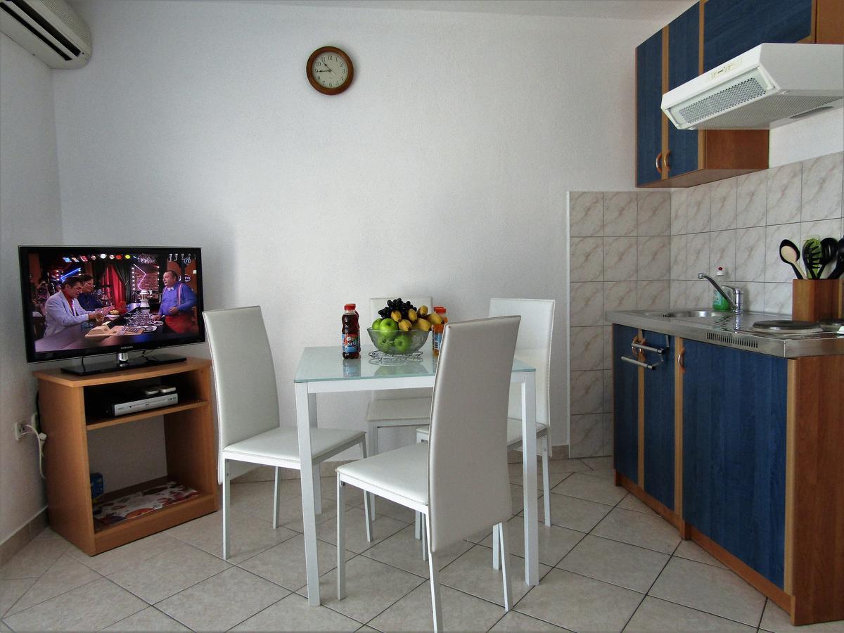 Apartments Kokor Vodice Exteriör bild