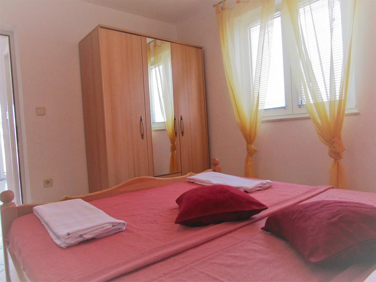 Apartments Kokor Vodice Exteriör bild